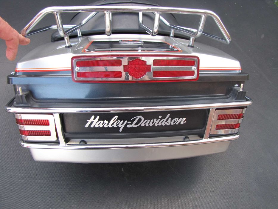 Harley Davidson Electra Glide kufer centralny FLHTCUI