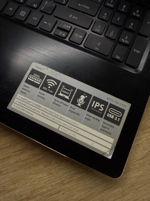 Продам ноутбук Acer Aspire 7 (A715-72G-513X) з SSD