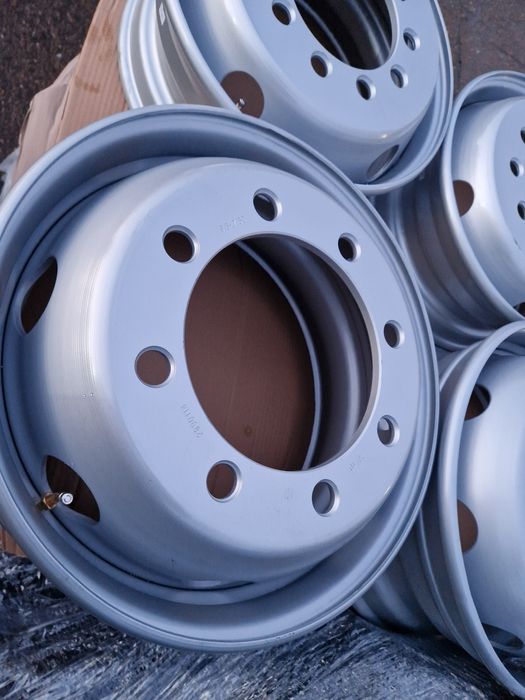 Nowe felgi 7,5X19,5 HL stalowe ciężarowe Mercedes Man Made in Germany
