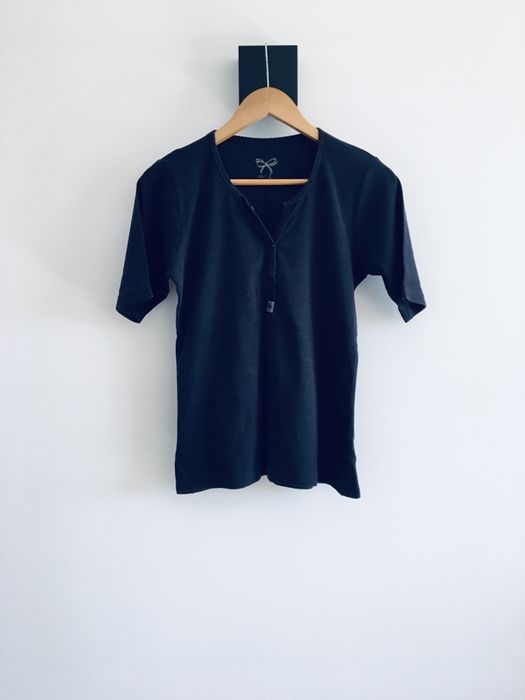 Bluzka granatowa navy basic dekolt serek