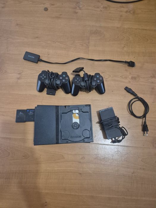 Duas ps2 com tudo incluido e adptador para televisões hdmi