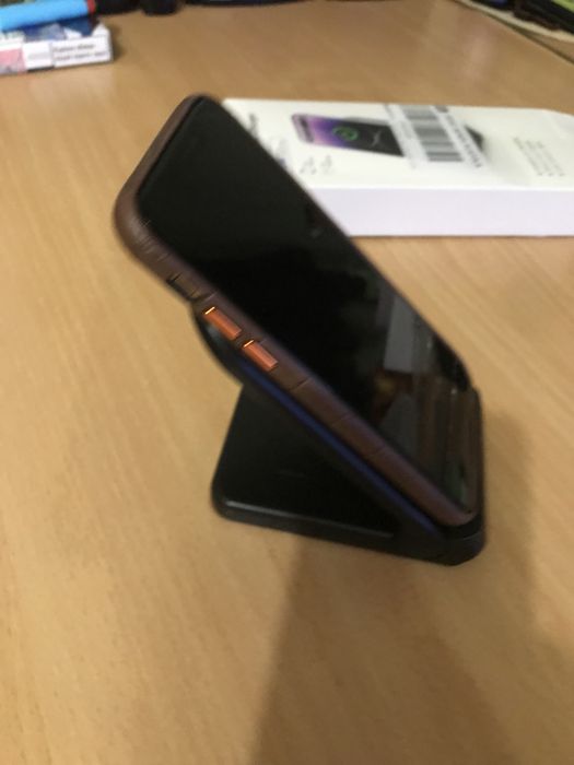 Беспроводная зардка.  2 в  1  Wireless. Charger
