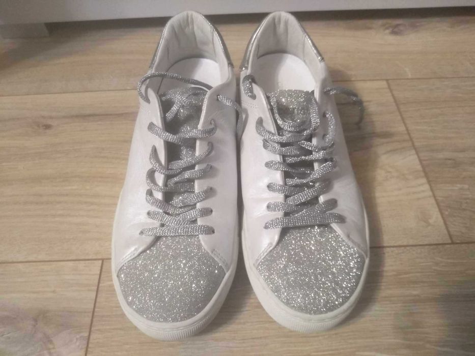 Crime London 36 śliczne metaliczne skórzane sneakersy