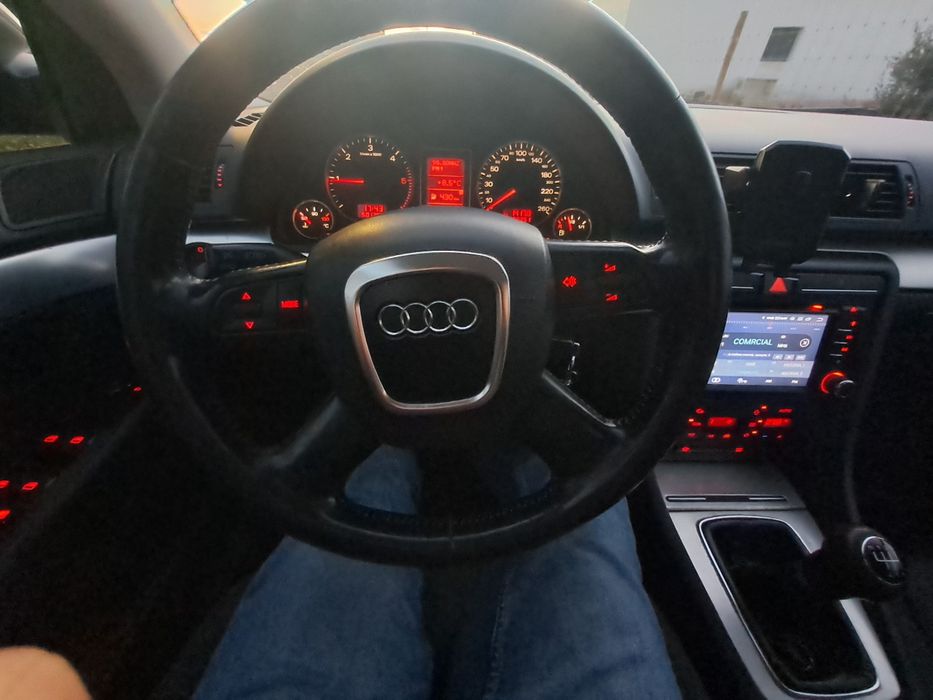 Audi A4 sline  2.0  ,  170cv   em bom estado geral