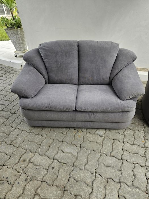 2 sofas em conjunto