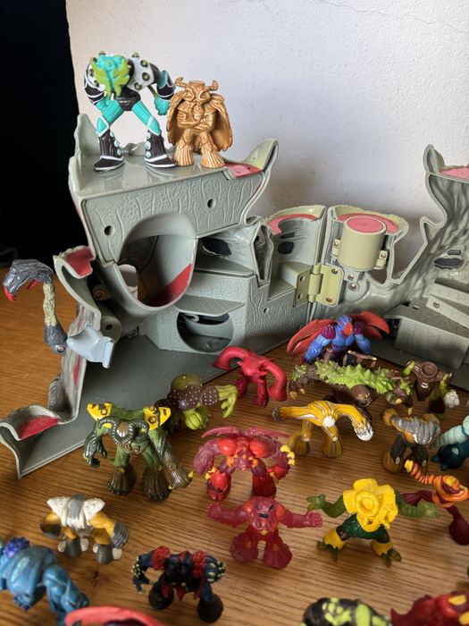 Gormit vulcao/refugio magico/58 bonecos