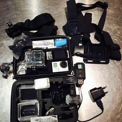 Maquina go pro 3 black edition com lcd foi comprado a parte