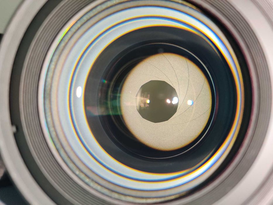 Samyang 135mm f/1.8 - Sony