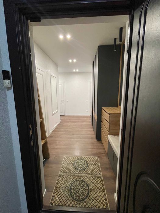 Продам квартиру .