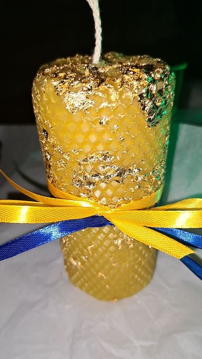 Свічка "Живий Вогонь" для гармонізації, краси Простору та достатку