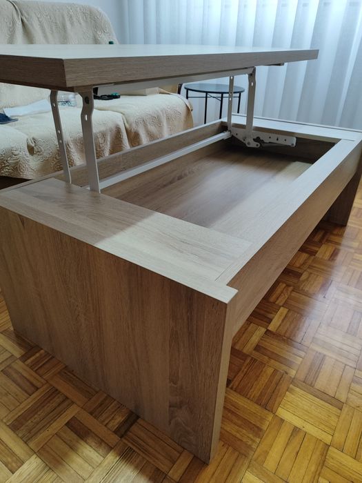 Mesa de centro elevatória 1,30x0,65 e Mesa fechada 47cm
Mesa aberta 70