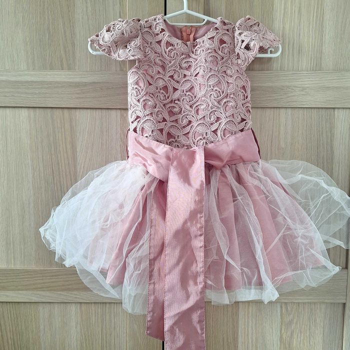 Sukienka tutu tiulowa , haftowana balet r 3-4 latka