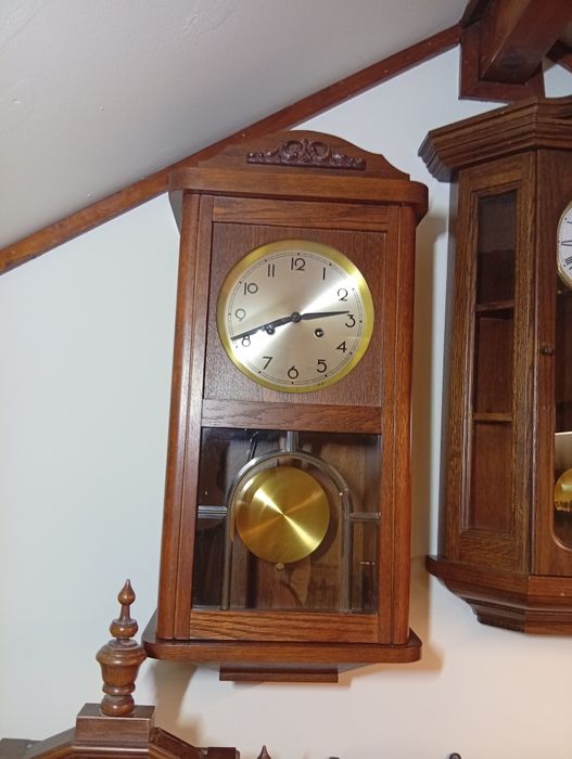 Zegar ścienny wahadłowy