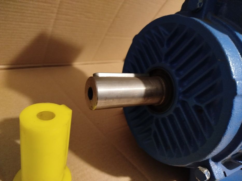 Продам електродвигун