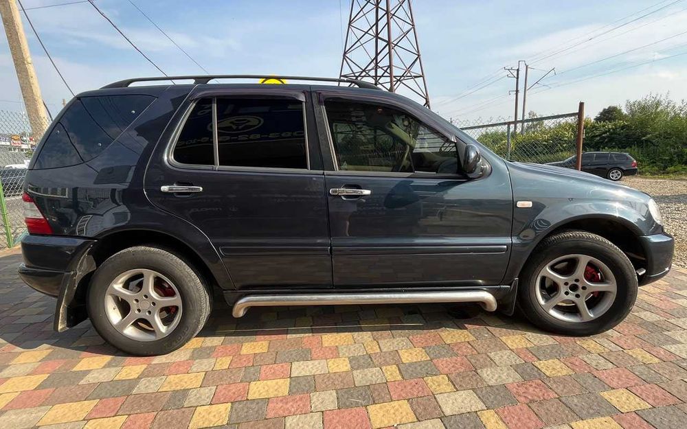 Mercedes-Benz ML 320 2001
