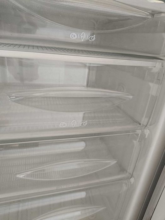 Arca congeladora vertical LG