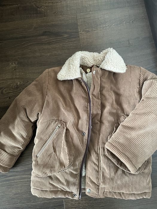 Теплая вельветовая десткая курточка 8 лет