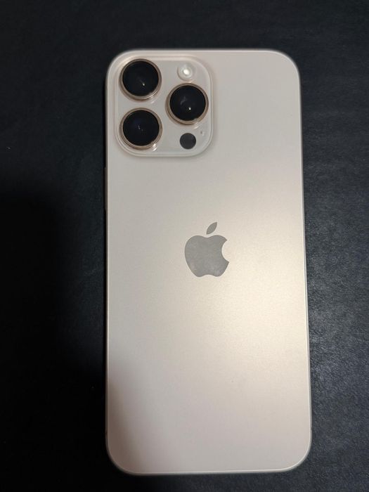 iPhone 16 Pro Max