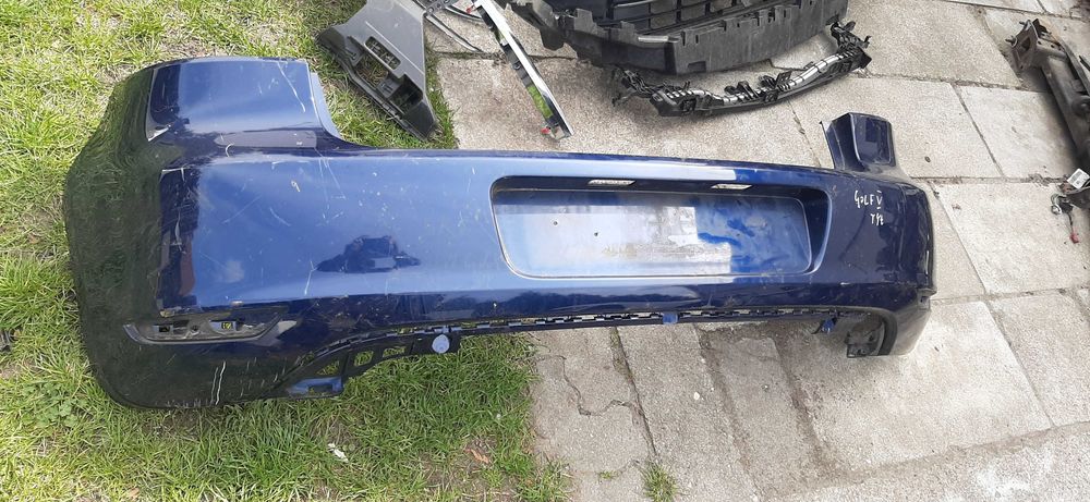 zderzak tył golf 5 V hb