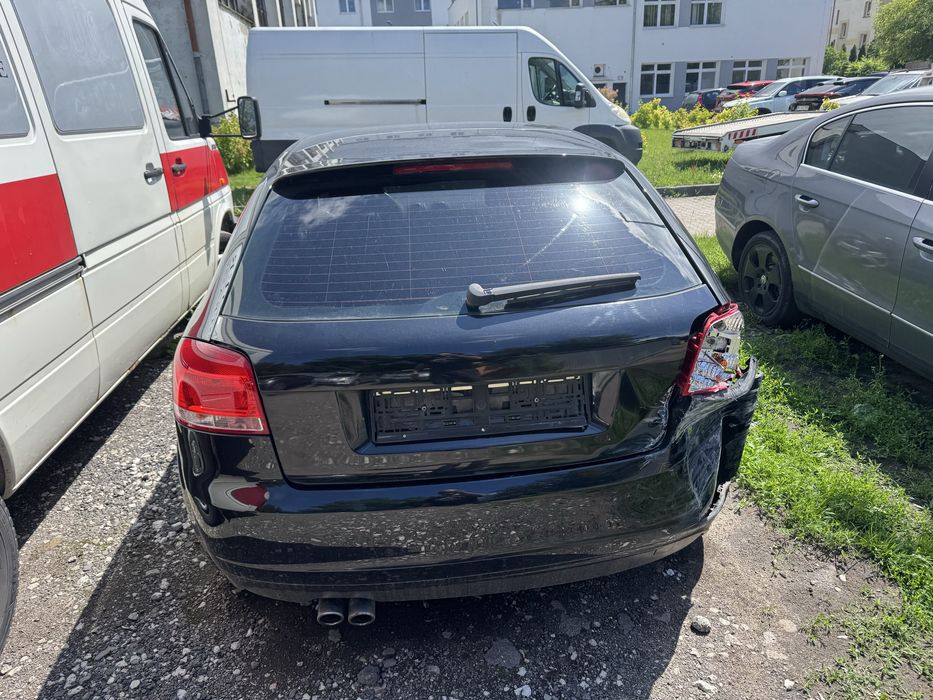 Audi a3 8p drzwi blotnik silnik s line fotele deska czesci 1.6 fsi