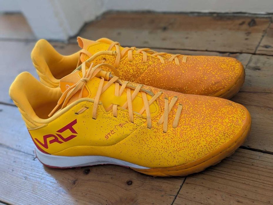 ACEITO TROCAS | Chuteiras Kipsta Viralto Amarelo/Vermelho (Tamanho 45)