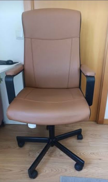 Cadeira de Escritório Ergonômica em Pele (Castanho/Camel) – Excelente