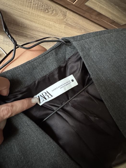 Костюмный жилет, безрукавка на поясе Zara