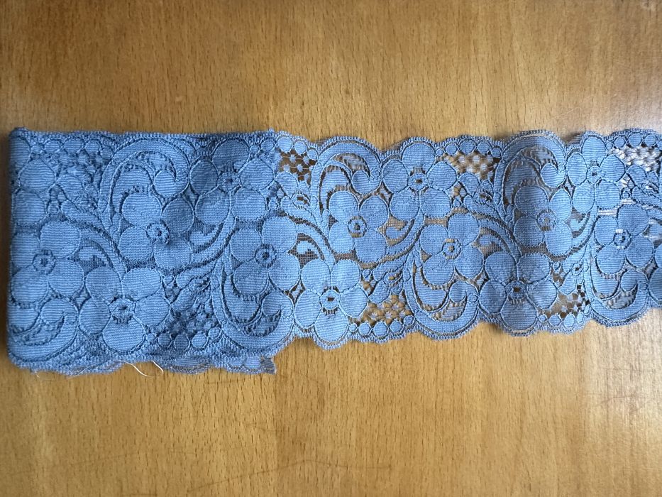 Renda nova muito bonita