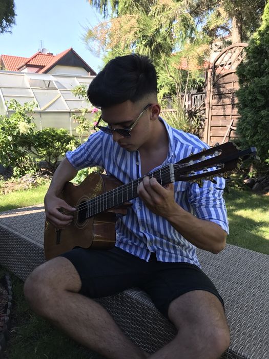 PROFESJONALNA nauka i lekcje gry na gitarze klasycznej/elektrycznej