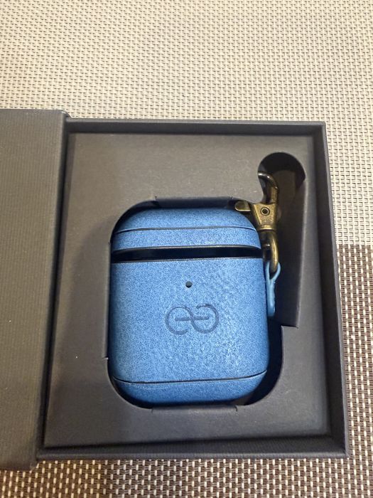 Чохол шкіряний для AirPods покоління 1/2