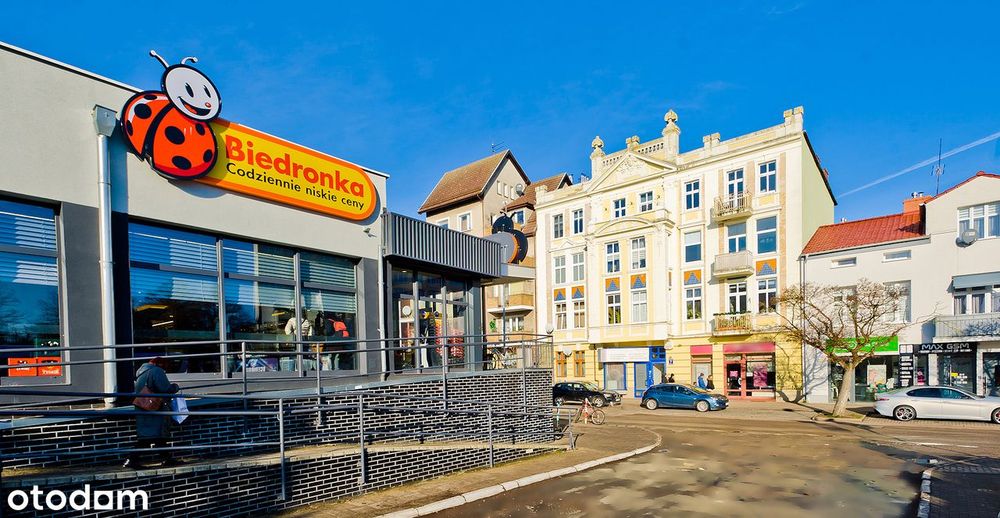 Atrakcyjny lokal vis a vis Biedronki w centrum miasta - wynajmę