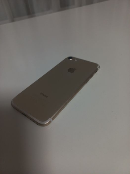 Продам Iphone 7 32gb