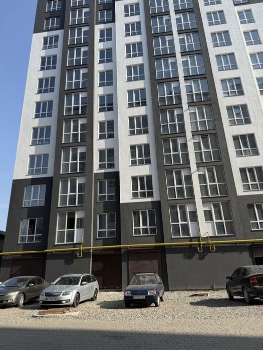Продаж кутового гаража з потенціалом під бізнес