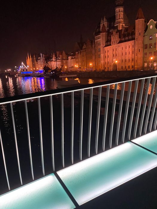 Apartament Jacuzzi Widok na rzekę MotławęGdańsk Jarmark Swiateczny