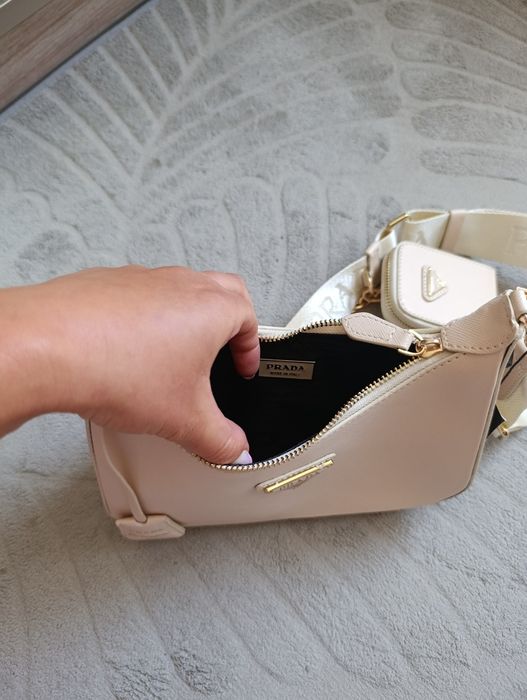 Elegancka mała torebka na złotym łańcuszku do ręki lub na ramię -Nowa z metką - Prada