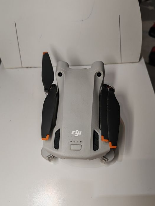 DJI Mini 3 Pro дрон на запчастини