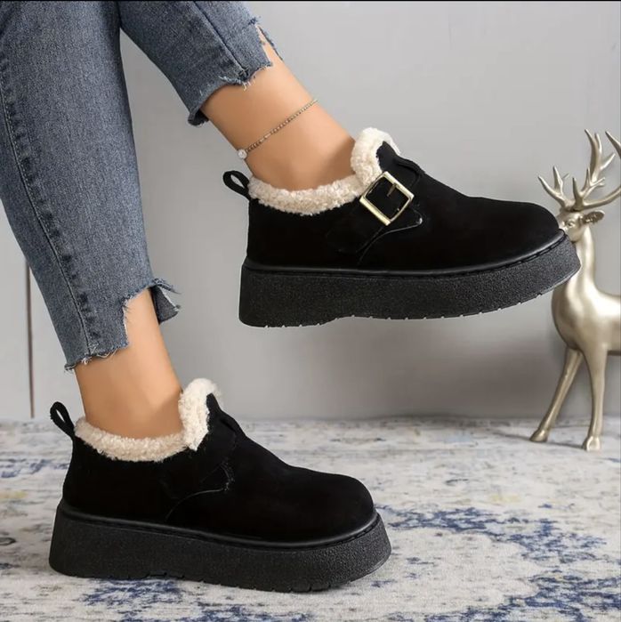 Жіночі зимові уги з хутром