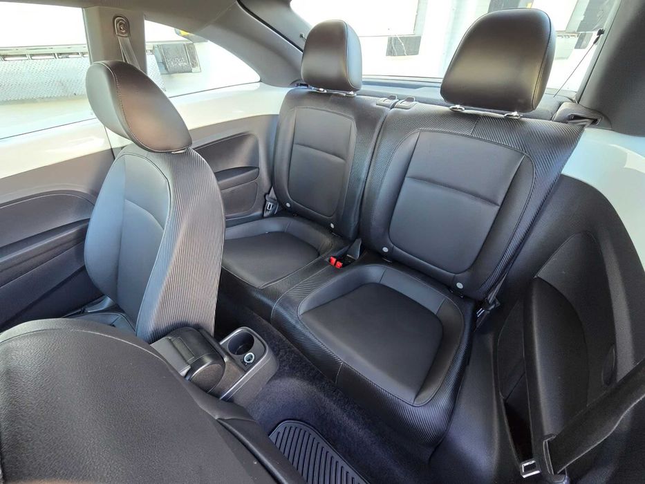 Volkswagen Beetle      2015