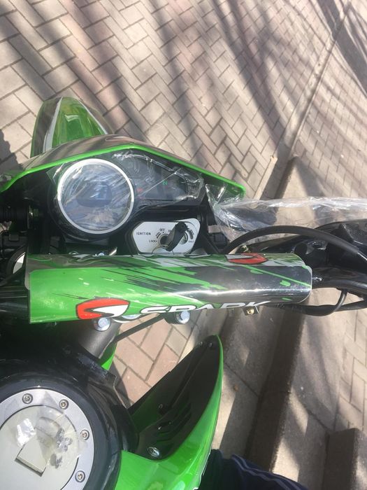 Продам мотоцикл кроссовый.