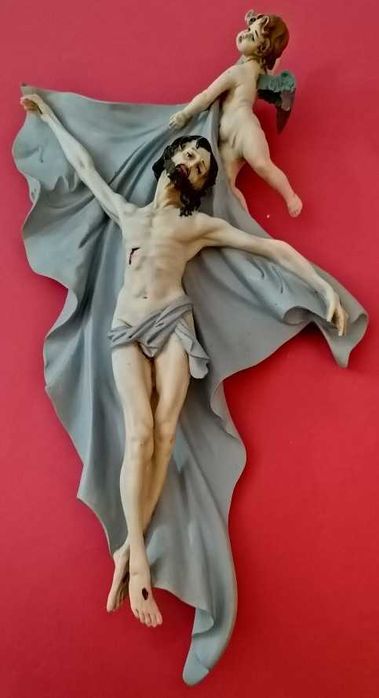 Escultura de Cristo e anjo em marfinite