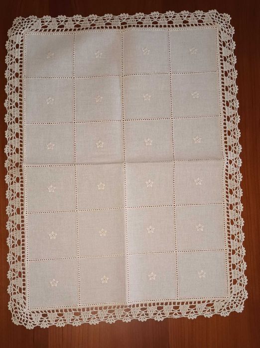 Pano de tabuleiro com renda (novo)