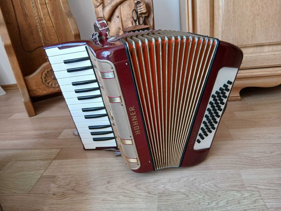 Akordeon Starlet 40 basów