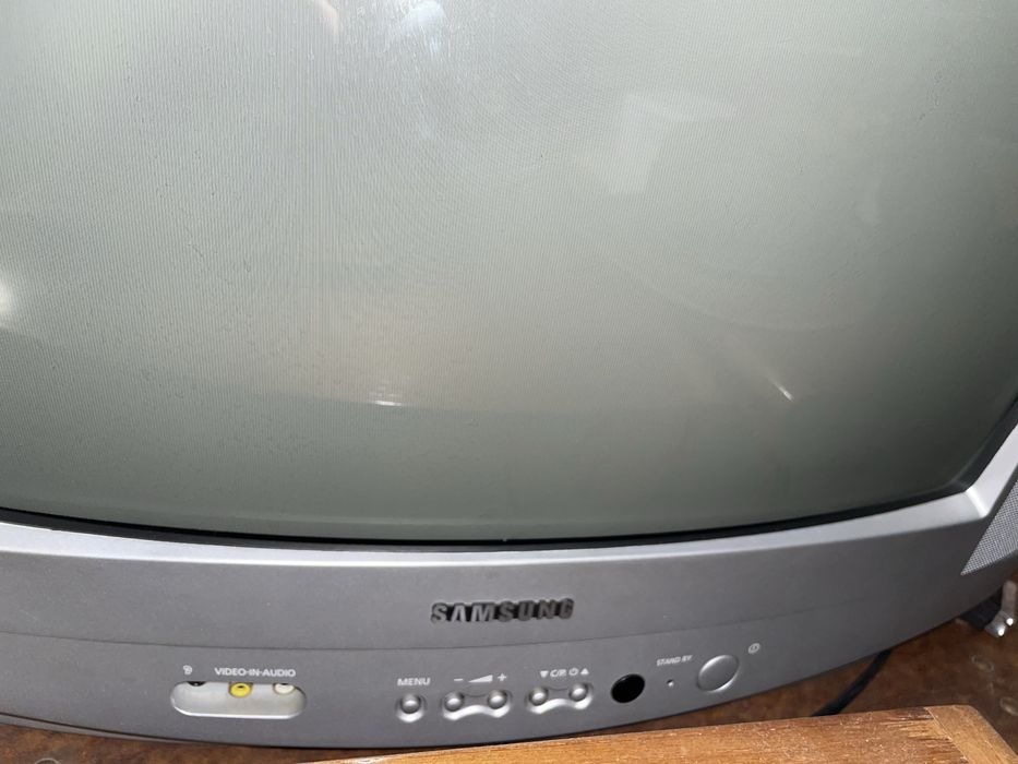 Televisões antigas de marca