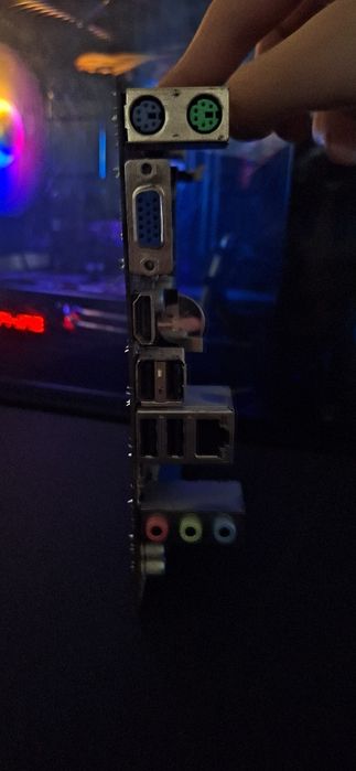 Материнська плата H61MW-ITX