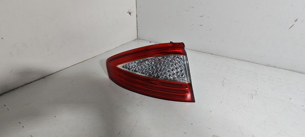 Ford MONDEO MK2 Lewa lampa lewy tył cena za 1 sztukę