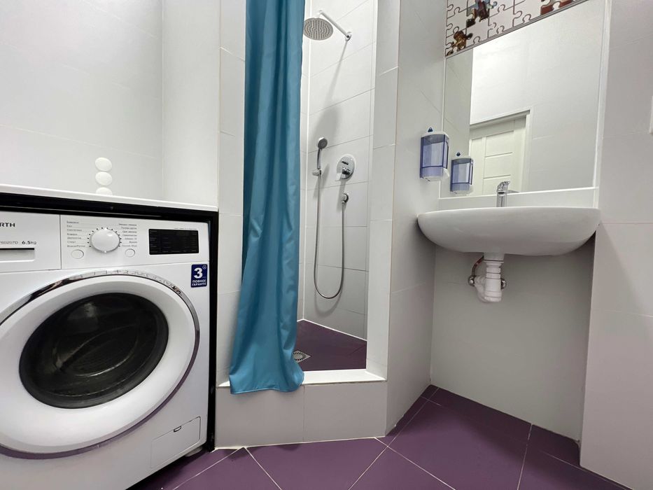 Місце у хостелі, Шевченківський р-н/Є опалення, комфортна температура.