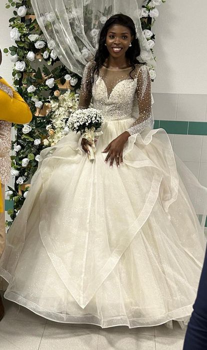 Vestido de noiva com a saia