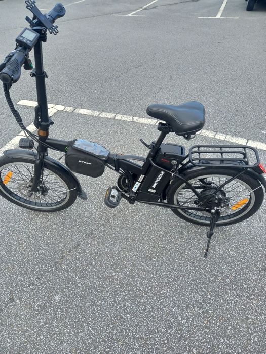 Bicicleta elétrica como nova
