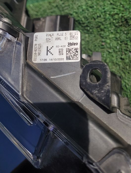 Farois/Óticas Toyota Corolla E21 Hybrid A