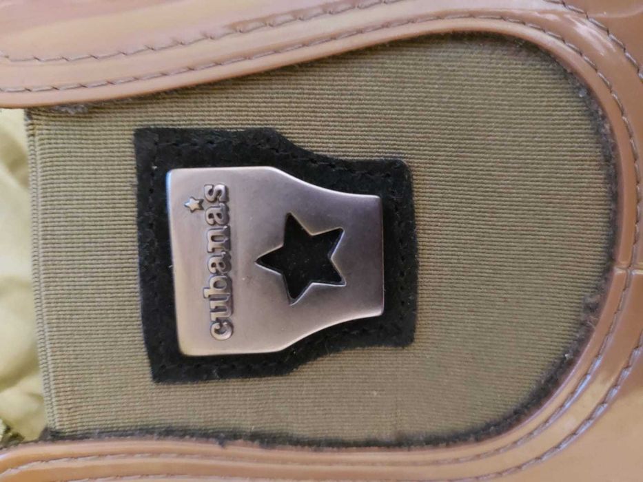 Botas Cubanas em bom estado